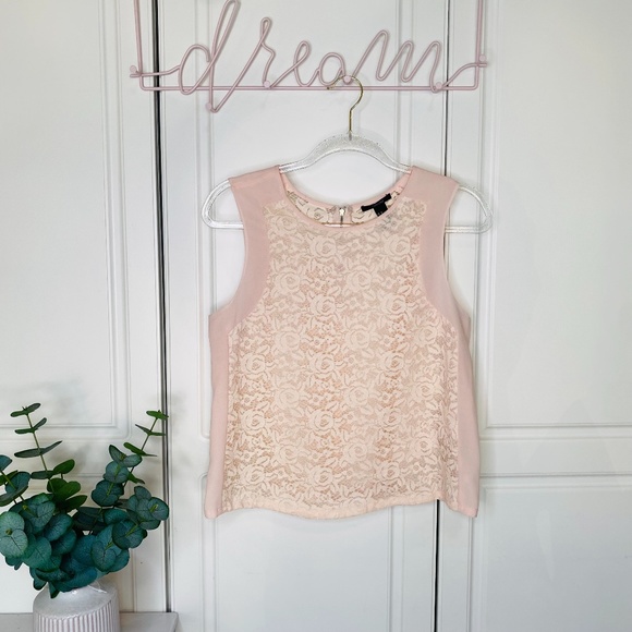 Forever 21 Tops - Forever 21 Lace Sleeveless Pink Top Size M